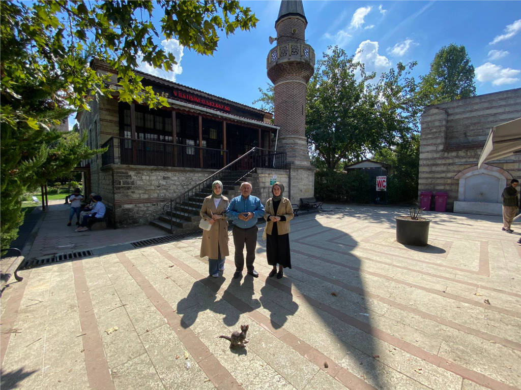 İstanbul Eyüp İlçesi Hz. Kaab Camii Bağımlılar ve Evsizler İçin Kütüphane Düzenlenmesi